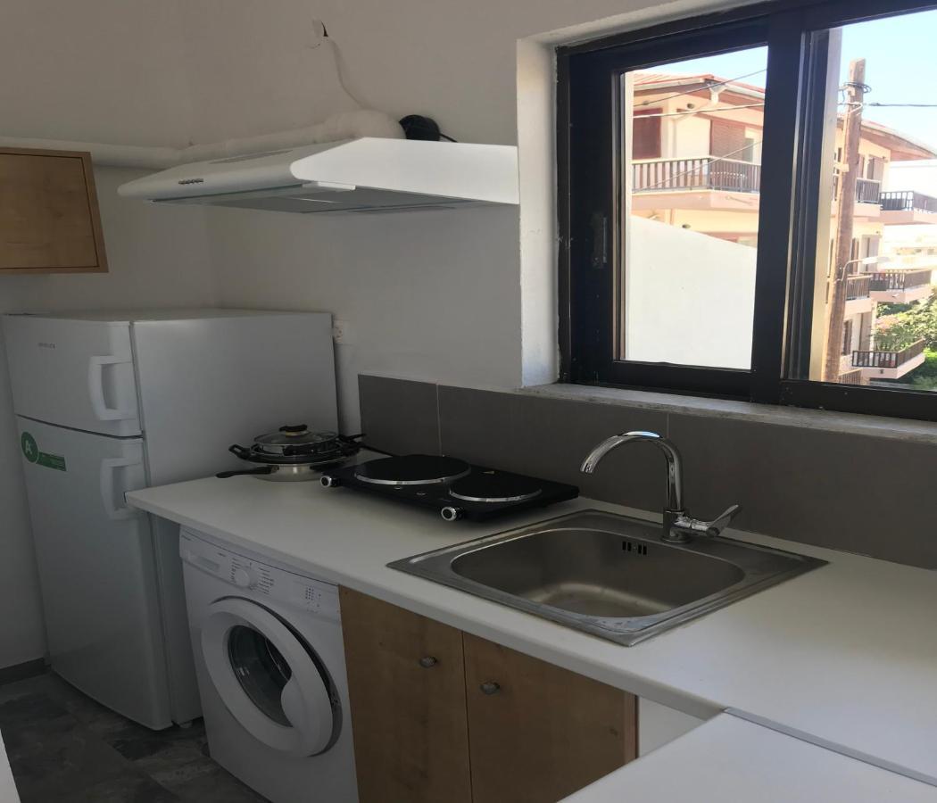 Amalthia Hotel Apartments Ретимно Экстерьер фото