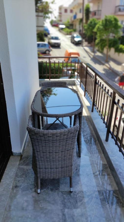 Amalthia Hotel Apartments Ретимно Экстерьер фото