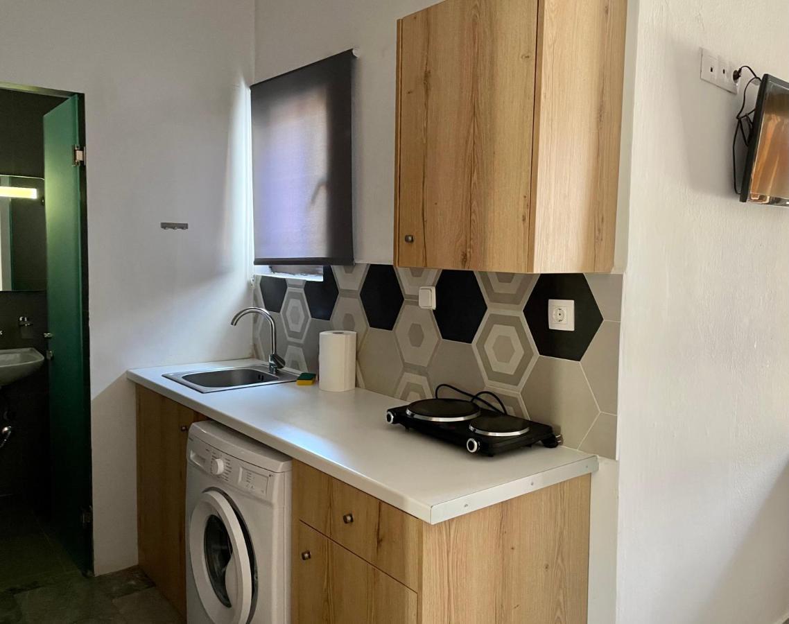 Amalthia Hotel Apartments Ретимно Экстерьер фото