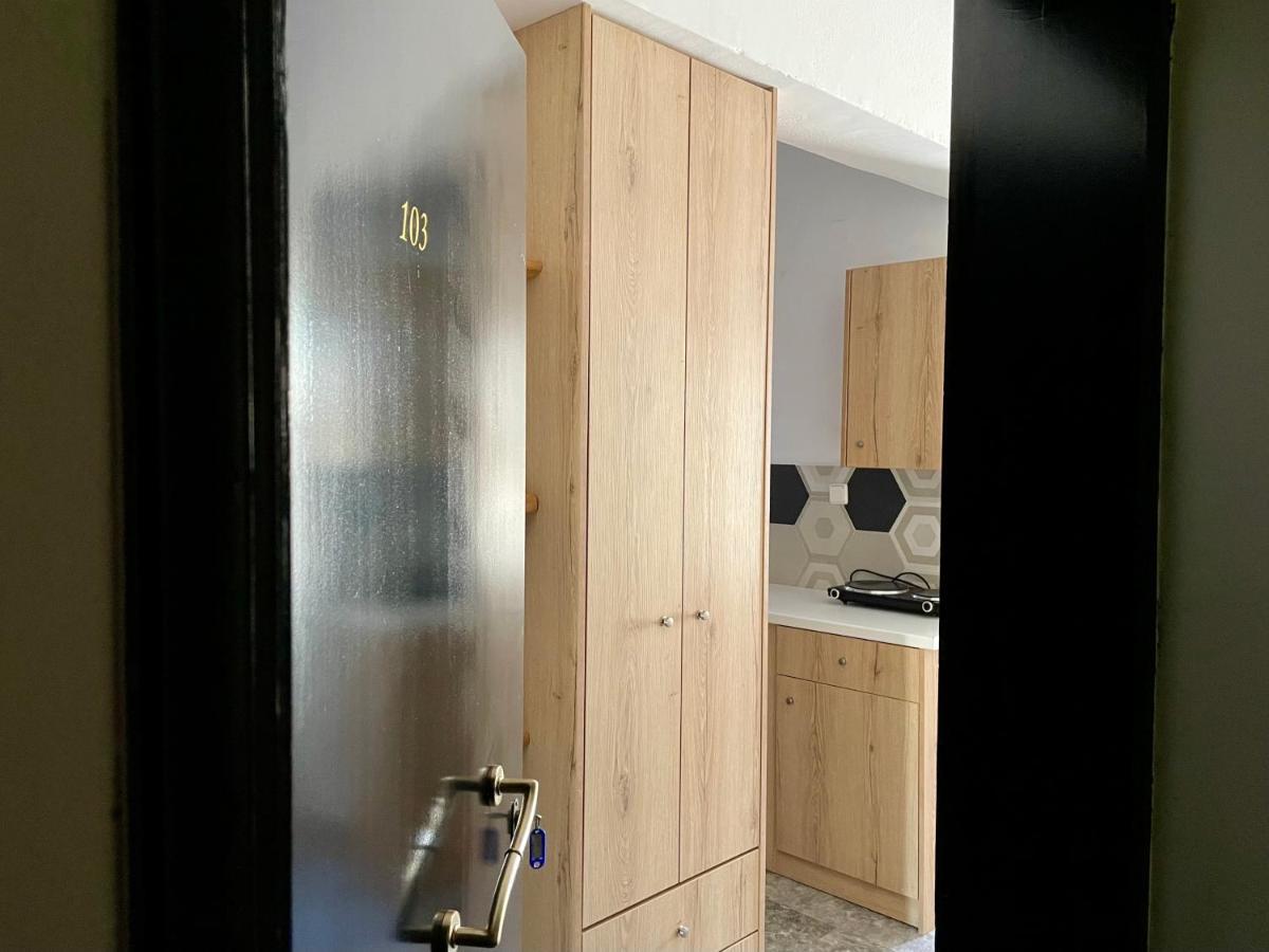 Amalthia Hotel Apartments Ретимно Экстерьер фото